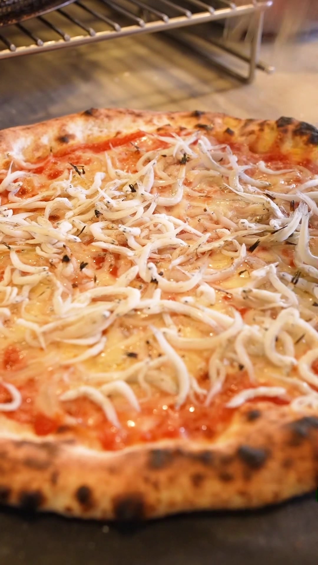 PIZZERIA & DINING PICO 江ノ島店｜店舗PV の一場面